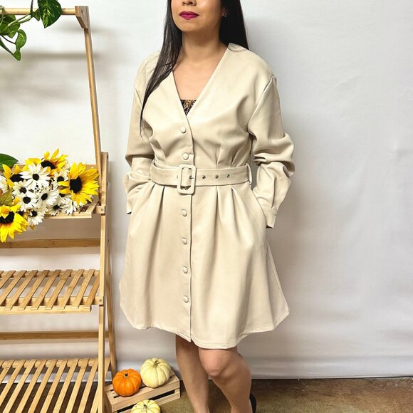 Pearl White Leather Coat - Picture 2 of 7